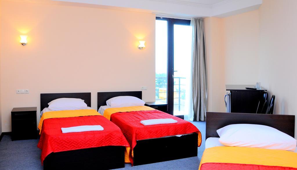 Hôtel Shine In Kobuleti Chambre photo