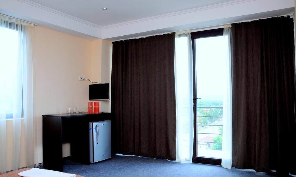 Hôtel Shine In Kobuleti Chambre photo